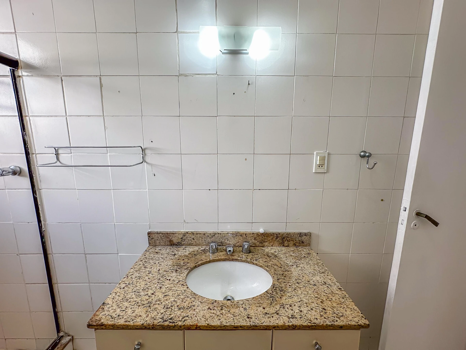 Apartment with 3 bedrooms and 2 bathrooms — photo 46