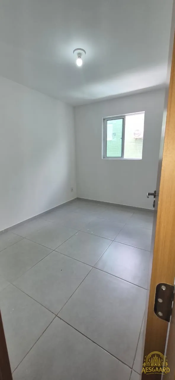 Квартира з 2 спальнями, у будинку є басейн — photo 6