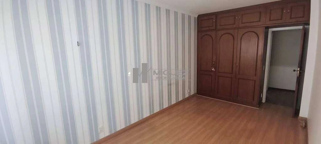 Furnished 321 m² apartment with 4 bedrooms and 2 parking — photo 18