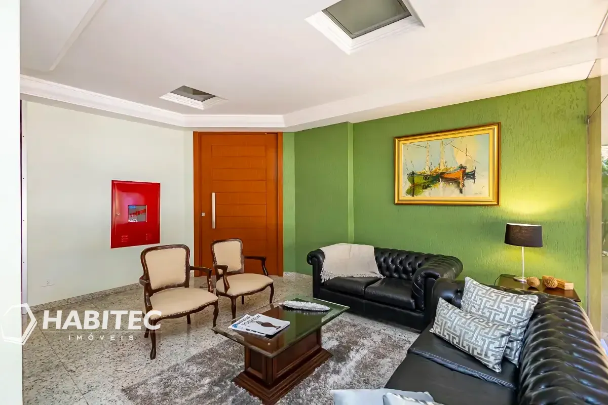 4-bedroom apartment with 2 bathrooms and a balcony — photo 5