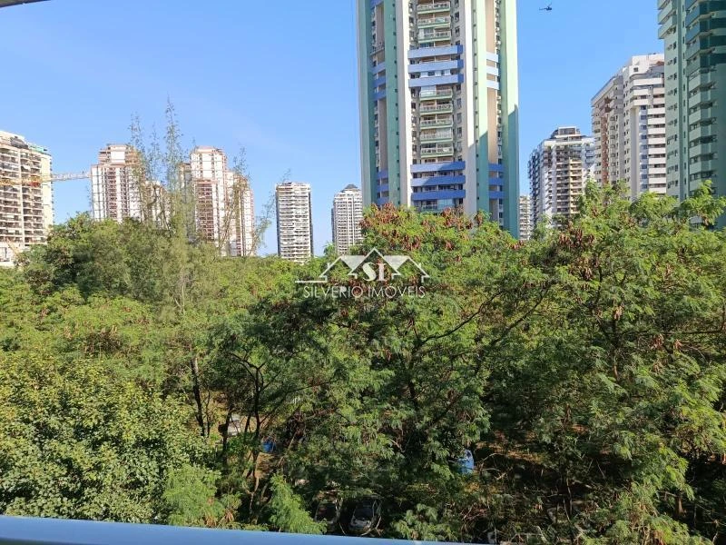 Glass-enclosed balcony in a 2-bedroom apartment, 64 m² — photo 11