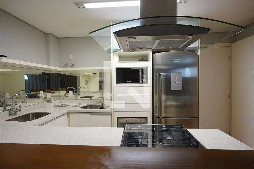 Furnished 1-bedroom apartment with an open kitchen — photo 9