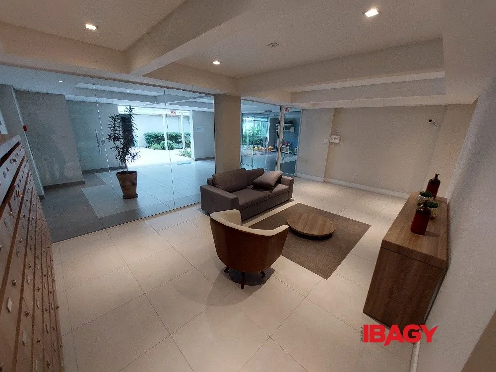 3-bedroom apartment with a grill on the balcony — photo 21