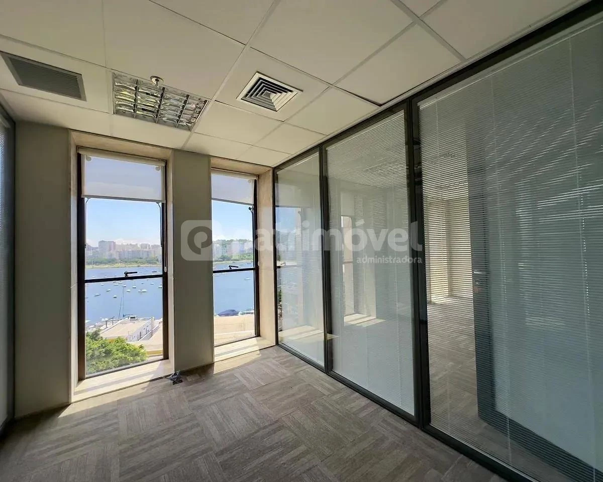Немеблированная квартира 780 м²: 1 спальня и 6 санузлов — photo 9