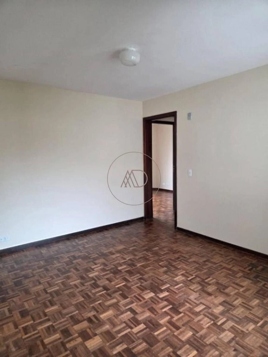 Wood or laminate floors in a one-bedroom apartment, 36 m² — photo 3