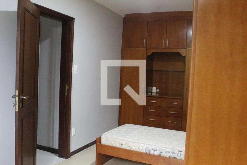 800 m² house with 5 bedrooms and a private-use pool — photo 13