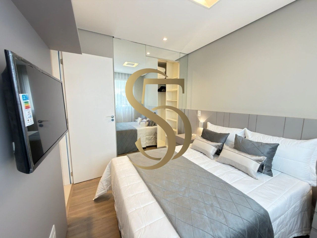 One-bedroom apartment with a washing machine in Curitiba — photo 5