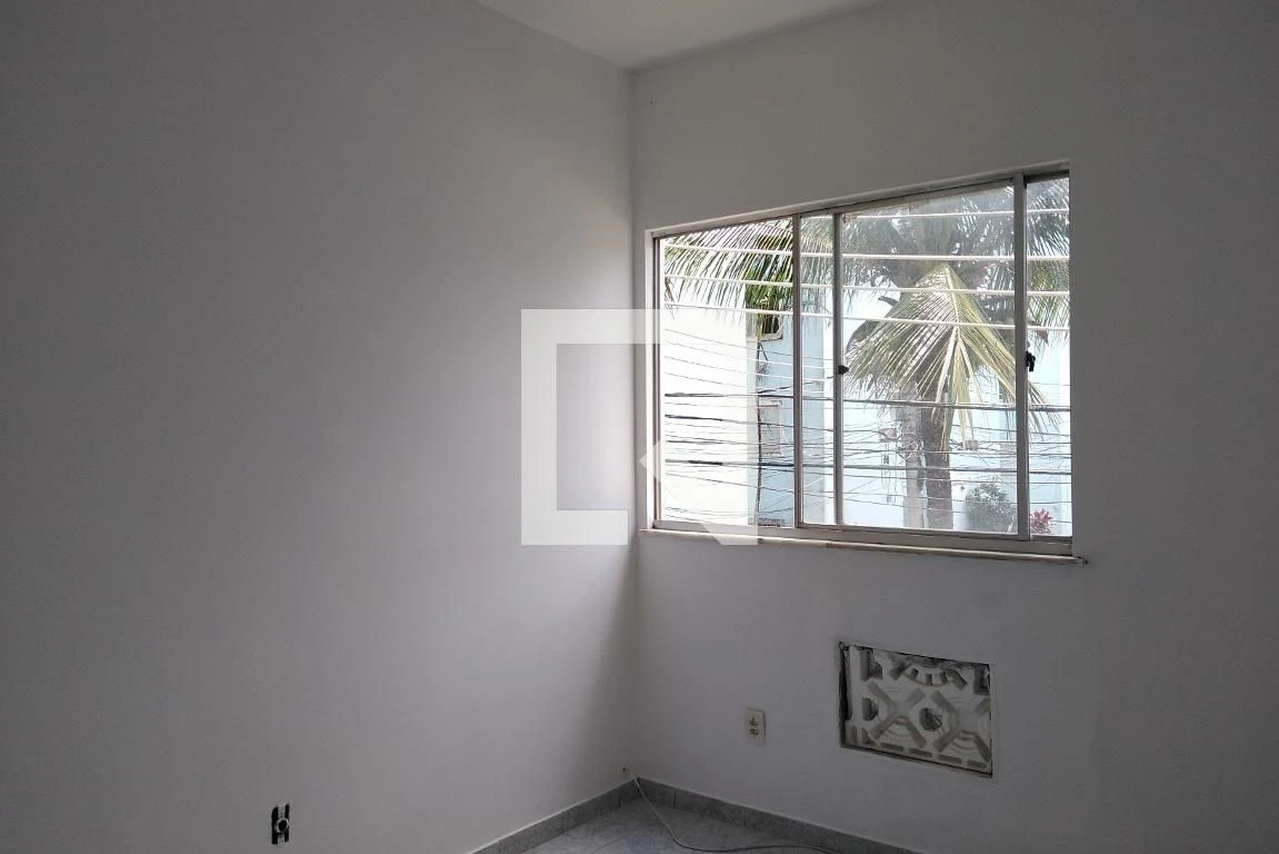 2-bedroom apartment in a building with a pool — photo 17