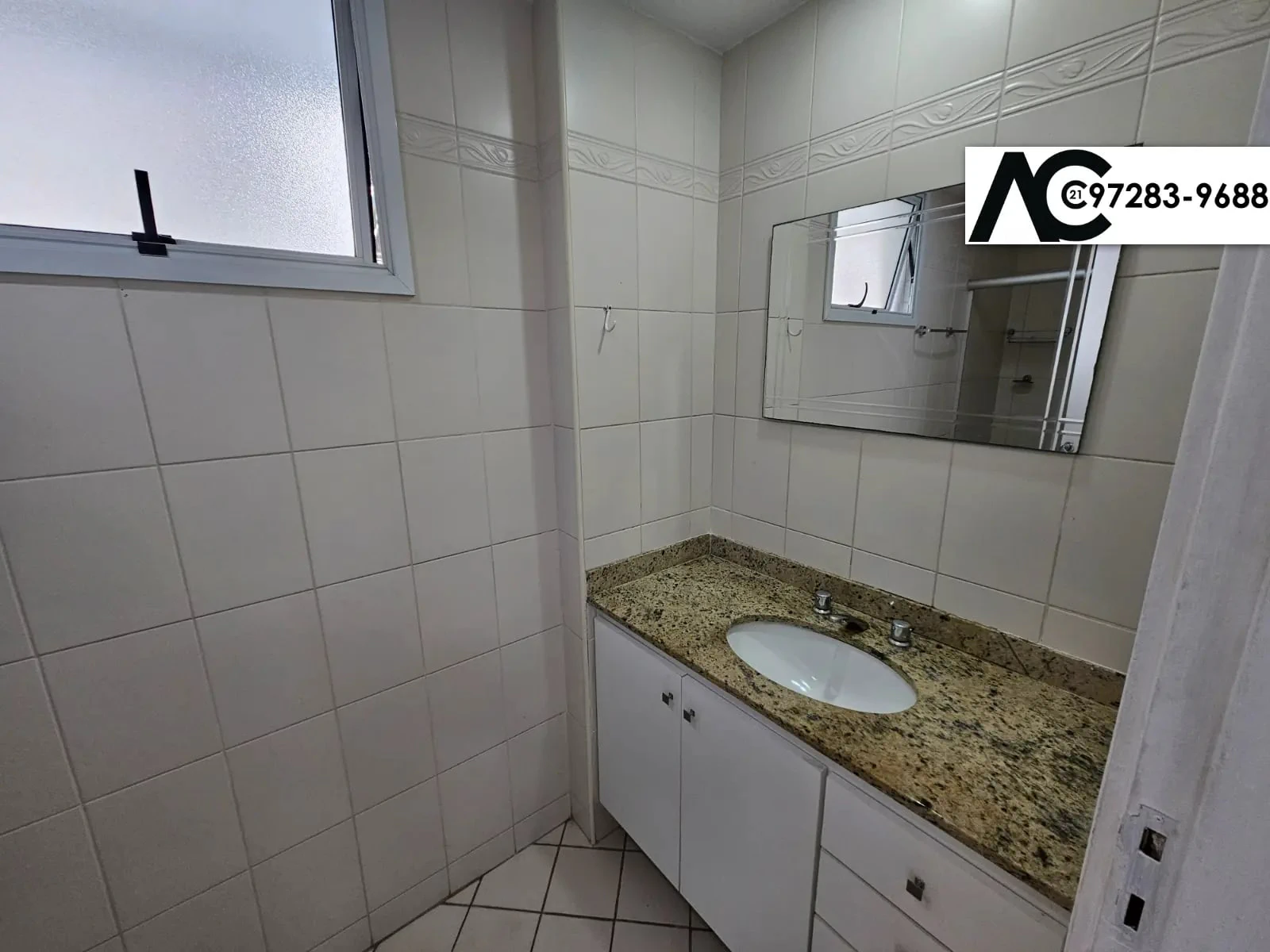 Home office in a 3-bedroom apartment, 105 m² — photo 9