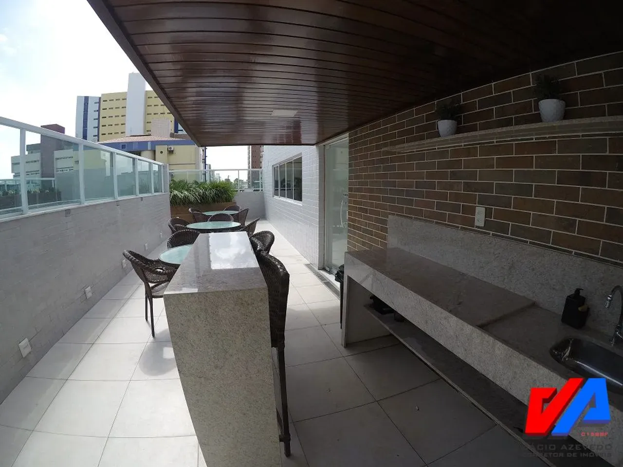 3-bedroom apartment in a building with a gym — photo 4