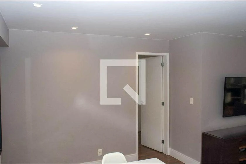Furnished apartment, 105 m², with floor-to-ceiling windows — photo 33
