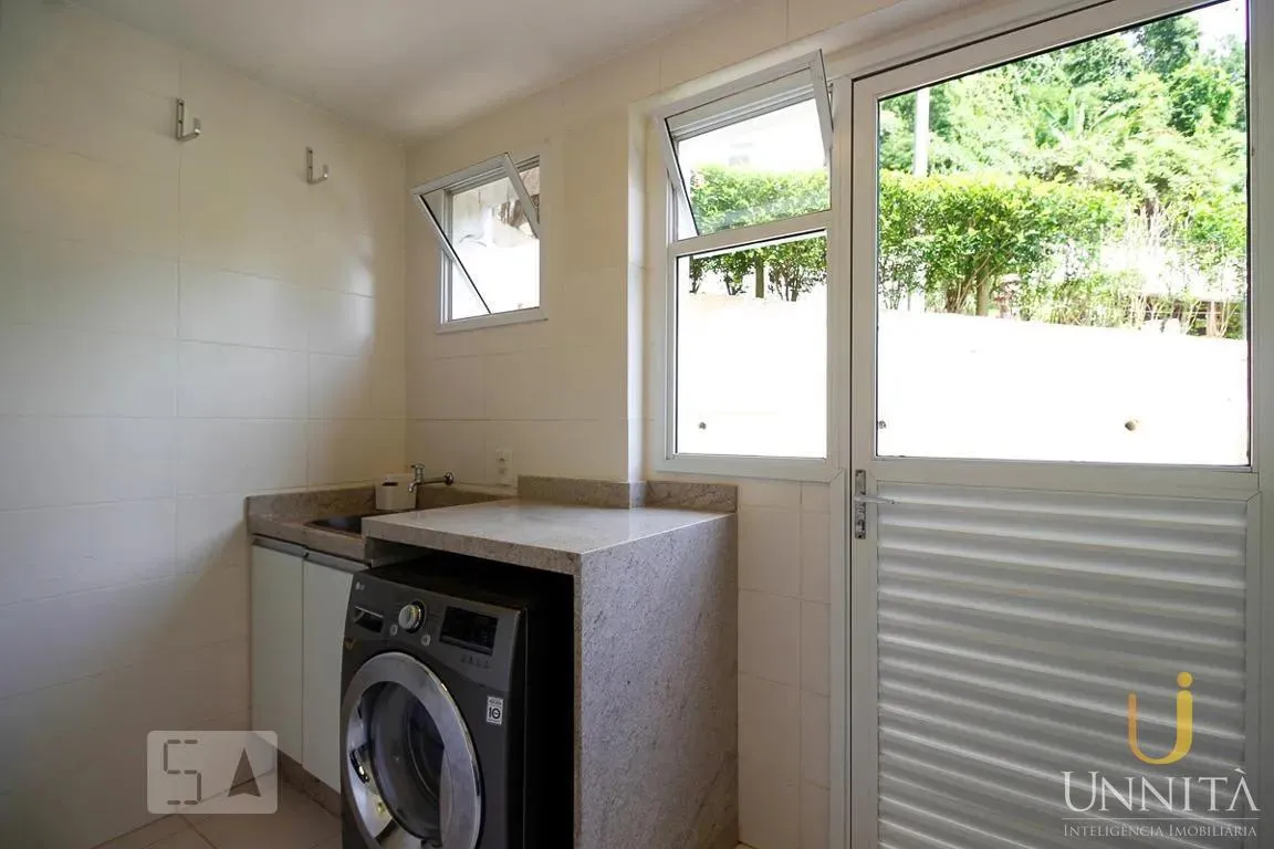 House, 450 m², with a mountain view — photo 30
