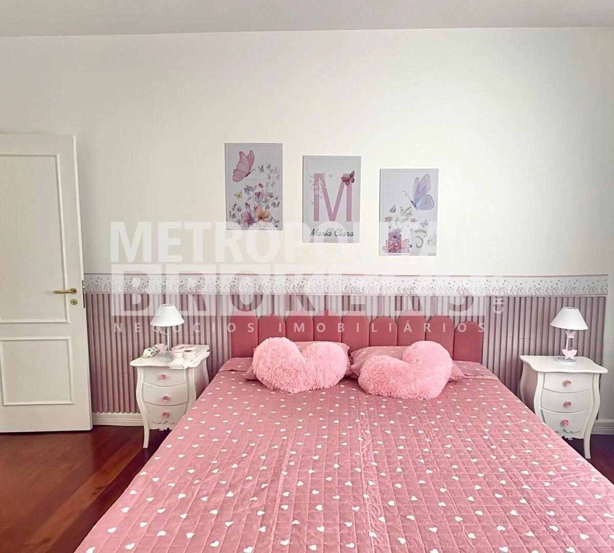 Furnished house with 7 bedrooms, 5 en-suites and 1020 m² — photo 11