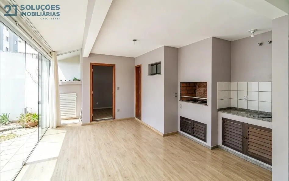 7-bedroom house with a bathtub in Florianópolis — photo 20