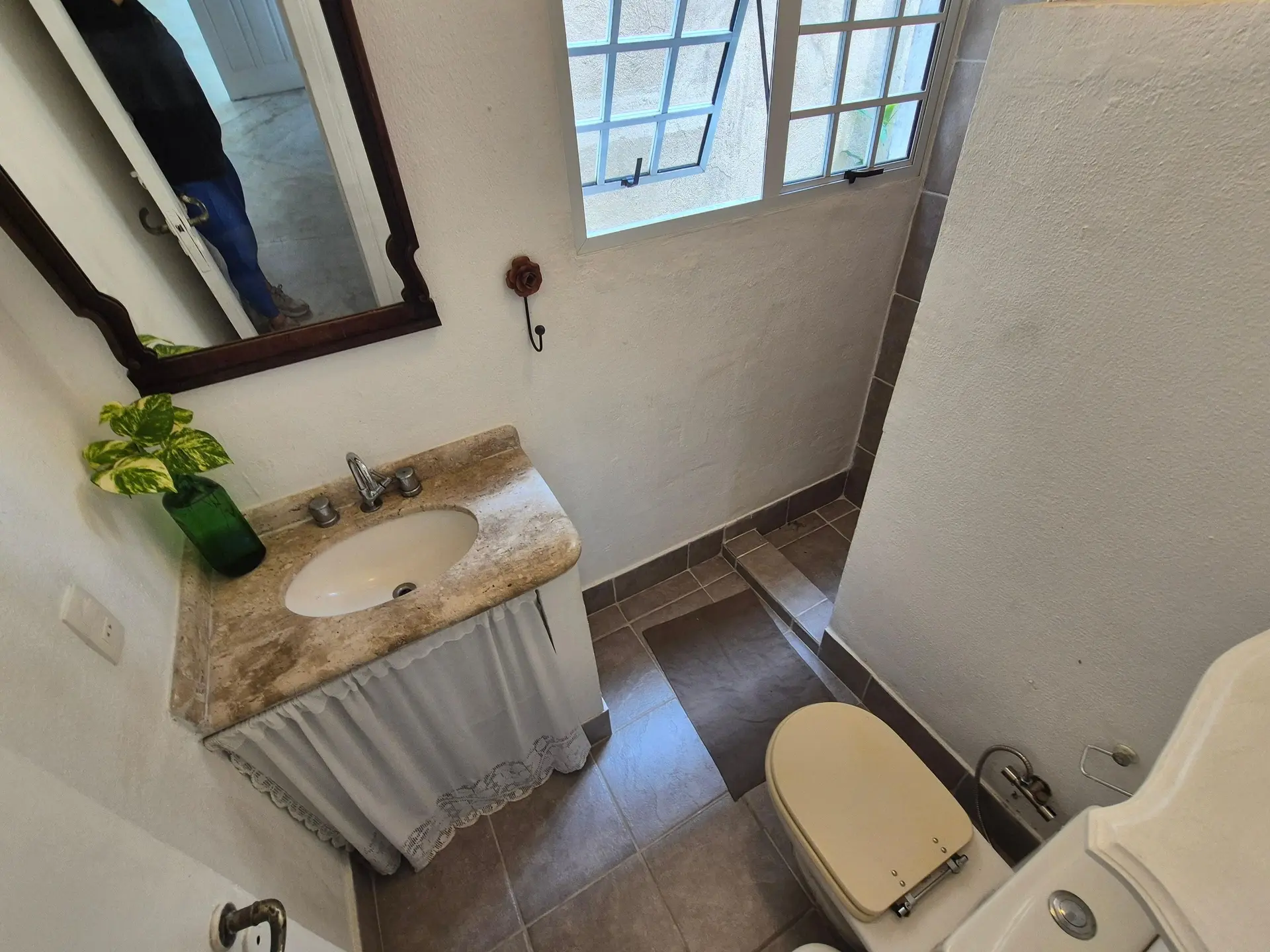 Condominium house to rent with 3 bedrooms and a suite — photo 25