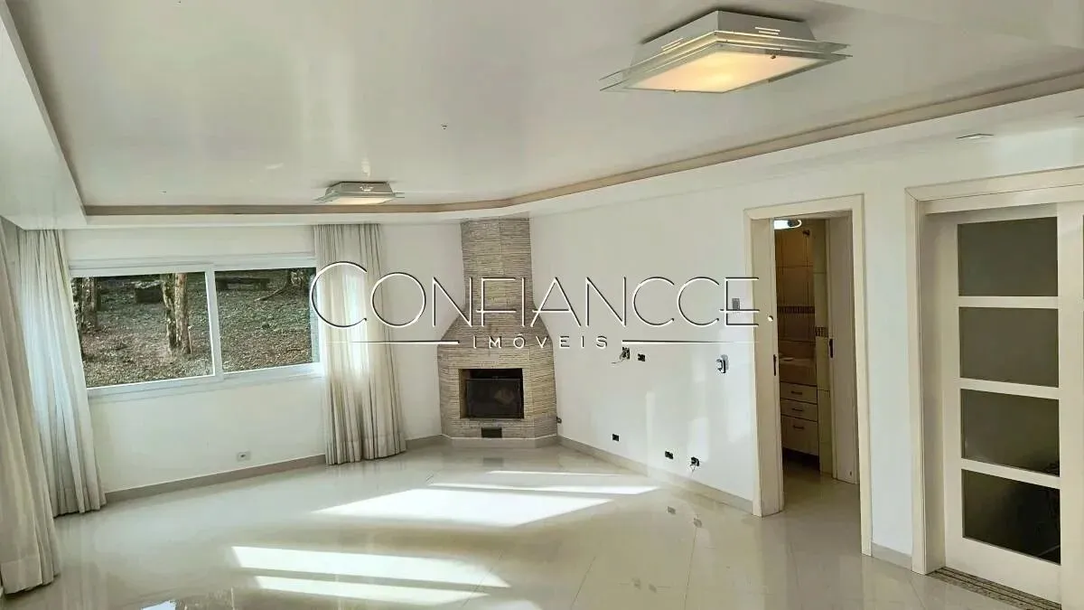 Casa em condomínio fechado com 5 quartos e 370 m² — photo 3