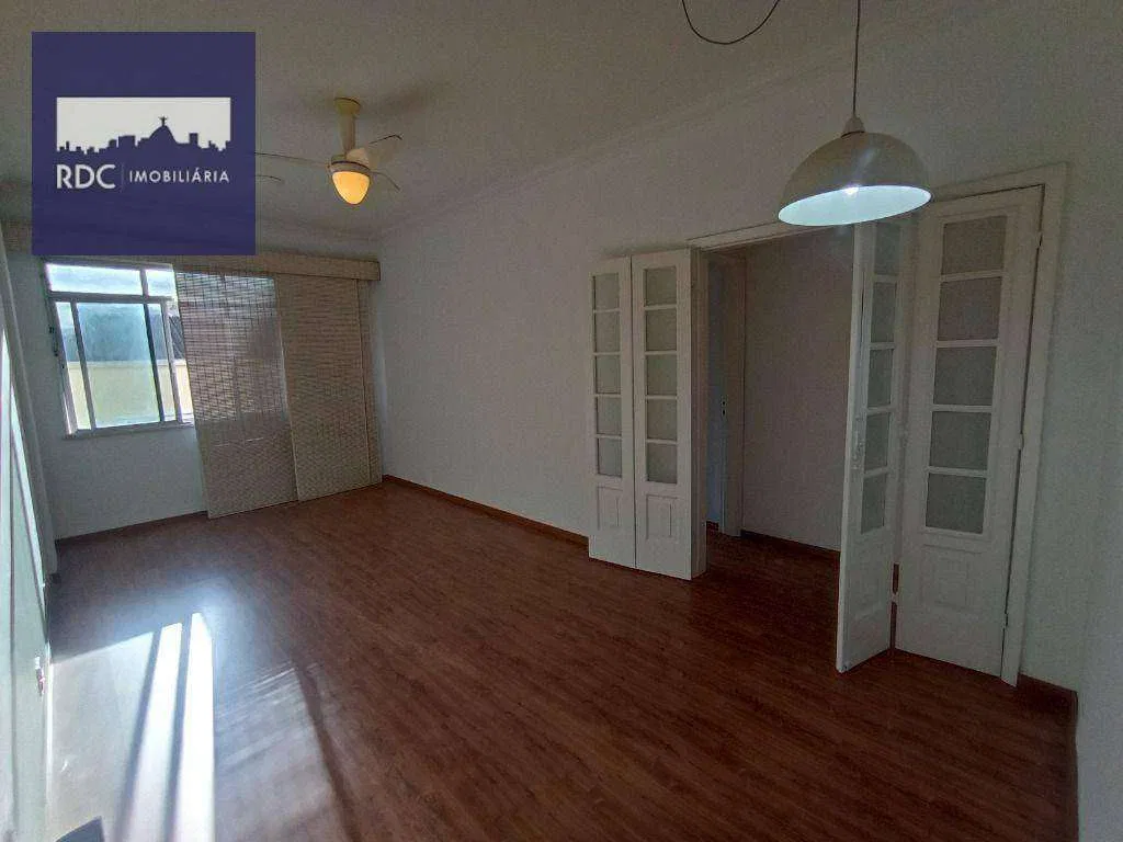 Apartamento com 2 dormitórios e 75 m², cozinha separada — photo 6