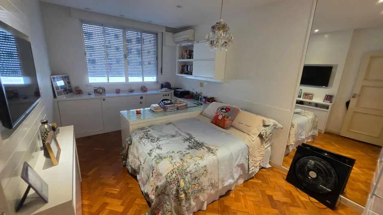 Apartamento com cozinha fechada e 3 quartos — photo 14