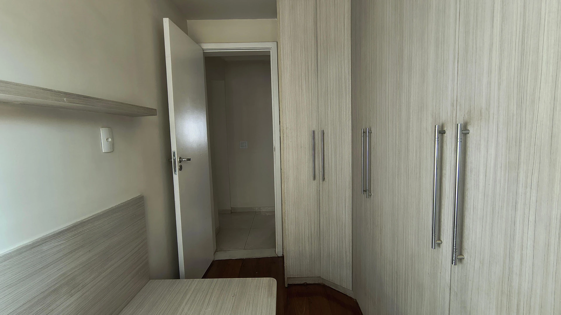 Apartment with 3 en-suite bedrooms and 5 baths, 2 parking — photo 32