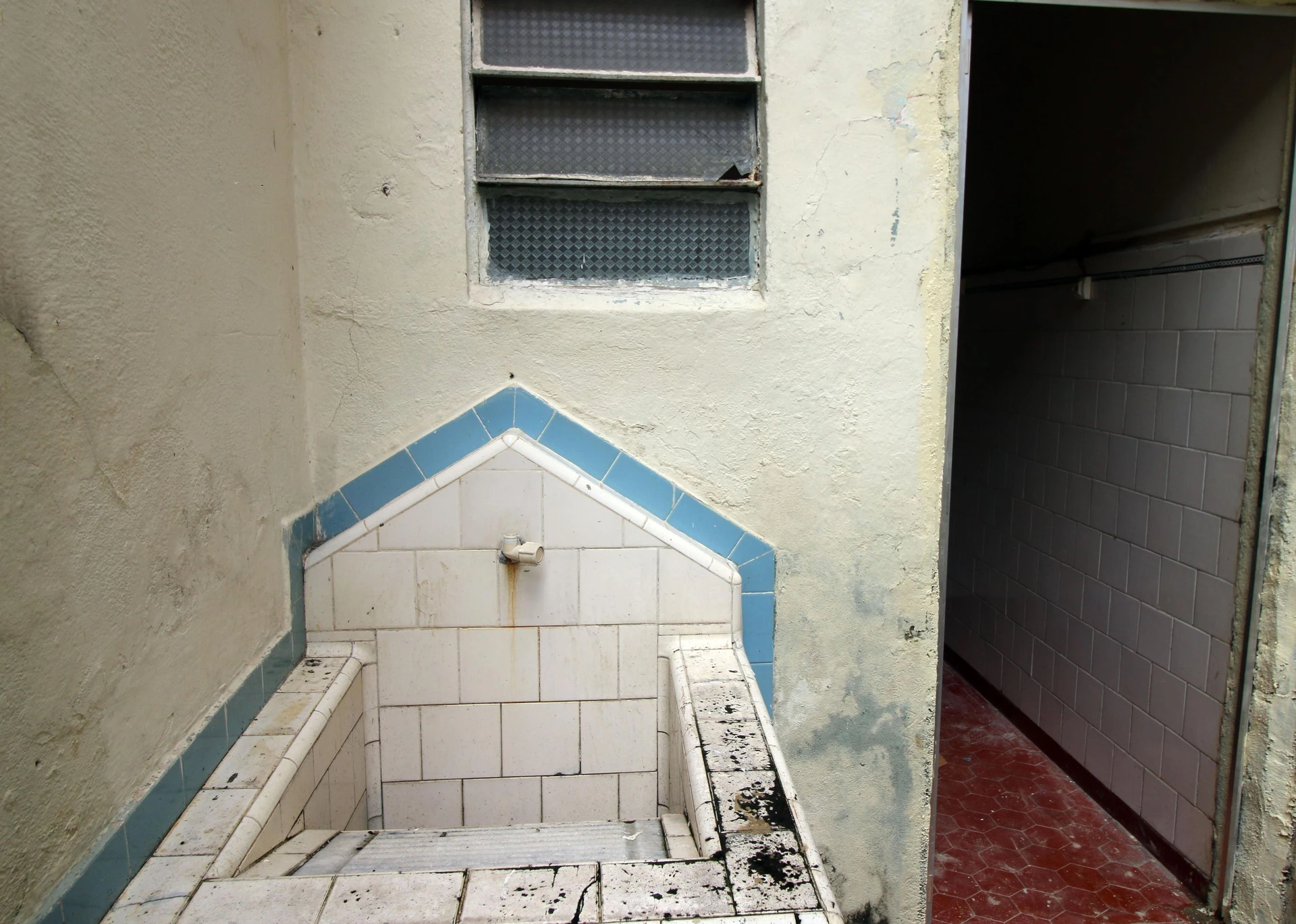 One-bedroom house with a garden — photo 22