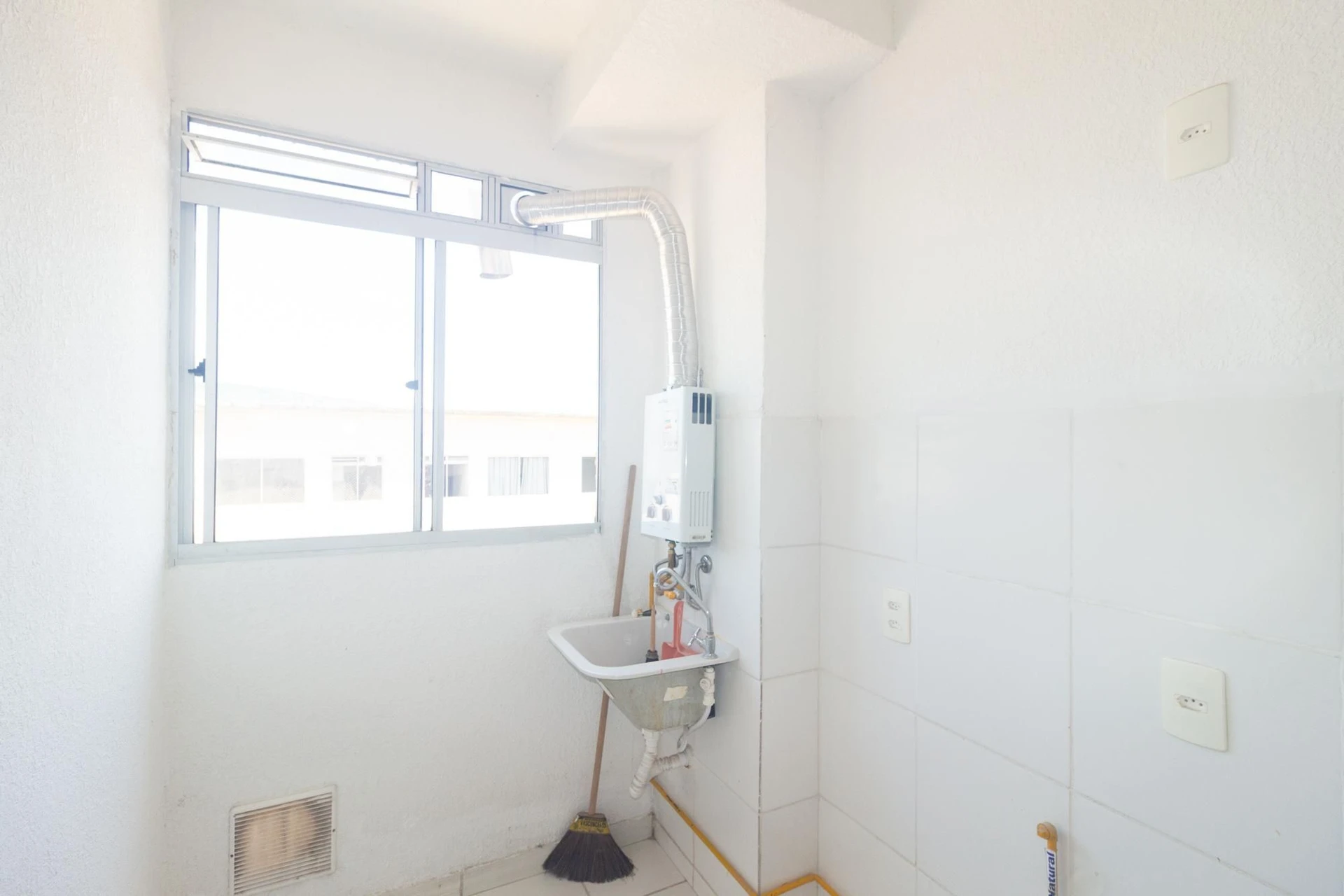 Apartamento com 2 quartos, 1 banheiro e 1 vaga — photo 5