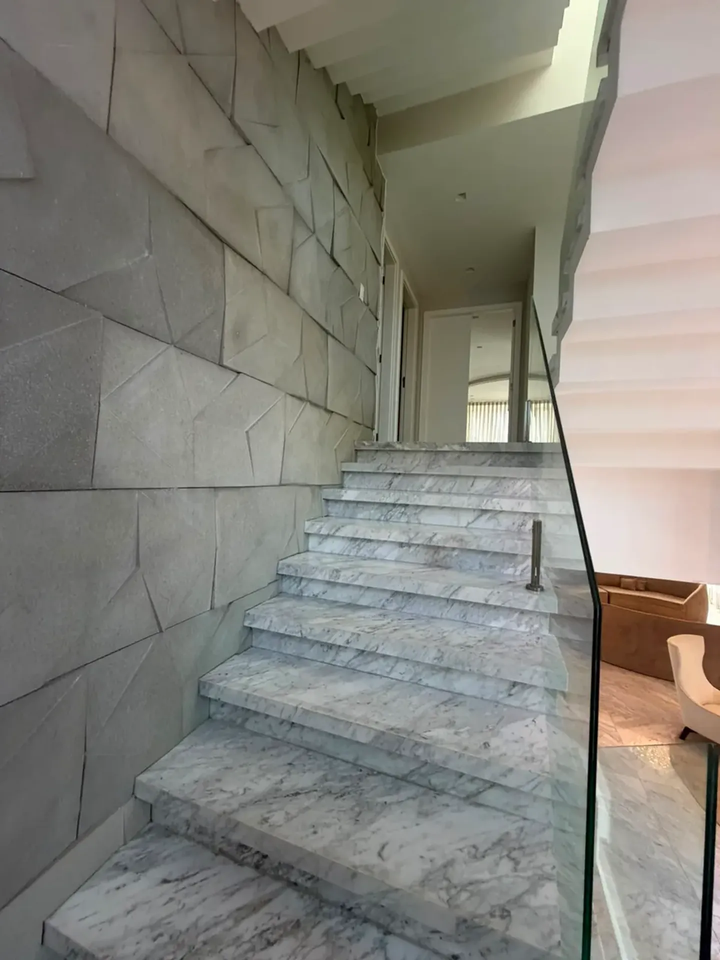 Furnished house with 5 bedrooms and 5 bathrooms, 700 m² — photo 15