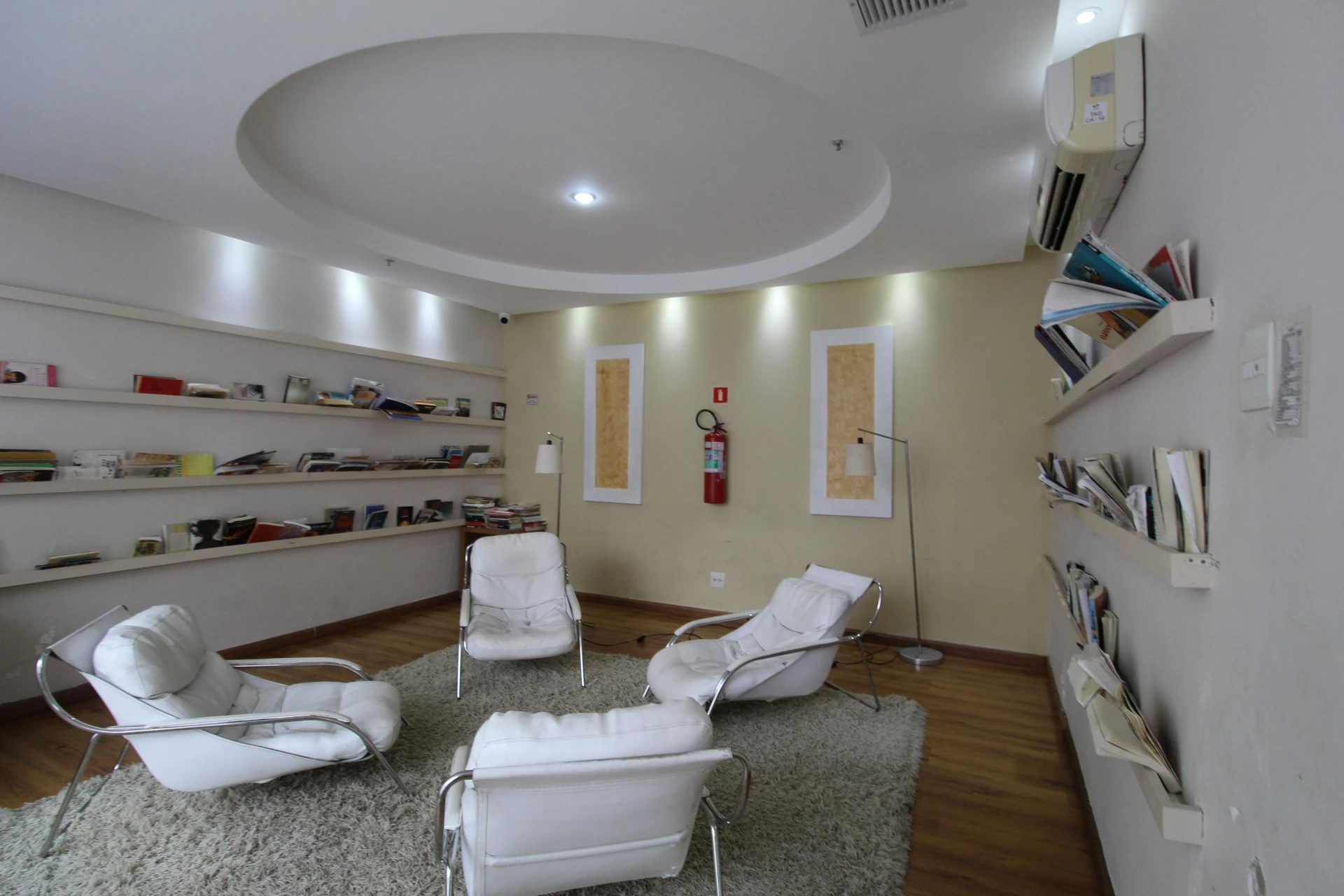 Apartment with 3 bedrooms and 2 bathrooms plus balcony — photo 11