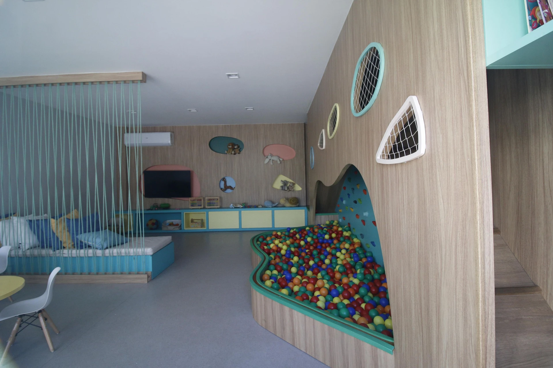Unfurnished apartment with 2 bedrooms and 1 bathroom — photo 14