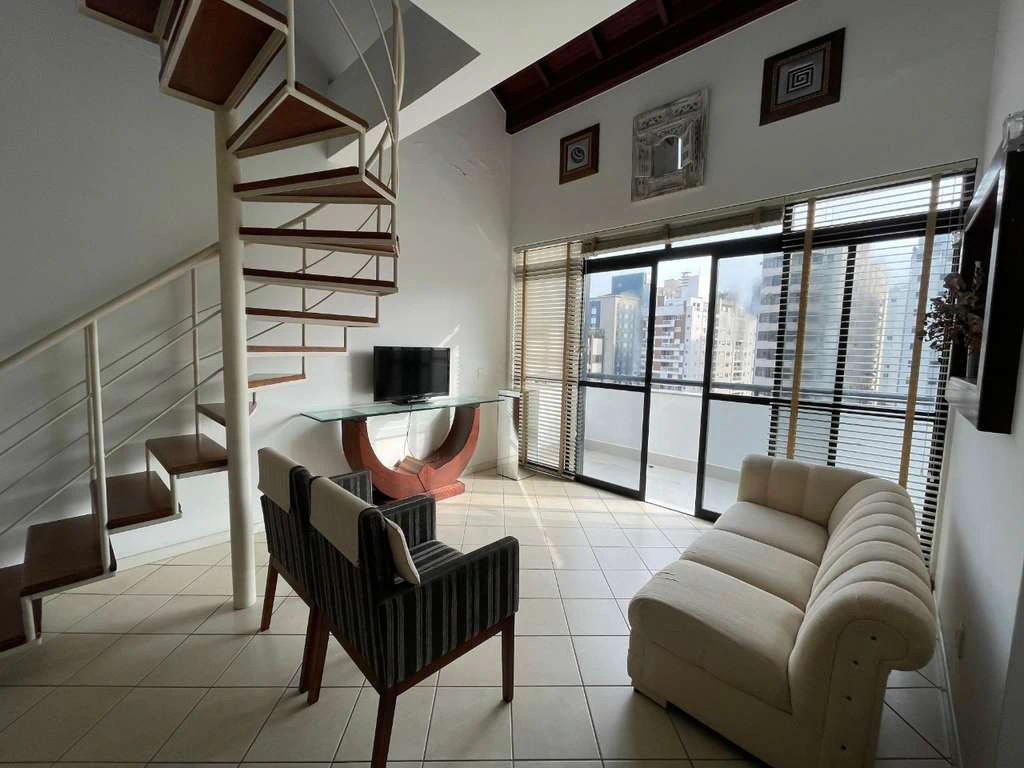 3-bedroom apartment with 200 m² and 2 parking spaces — photo 4
