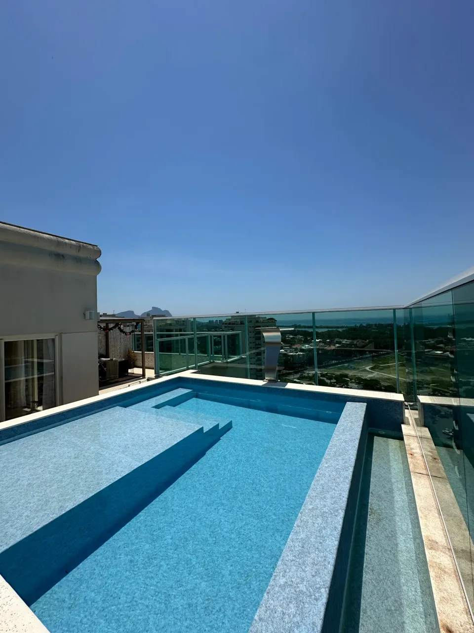 Duplex apartment with 600 m², 4 bedrooms and 4 parking — photo 12