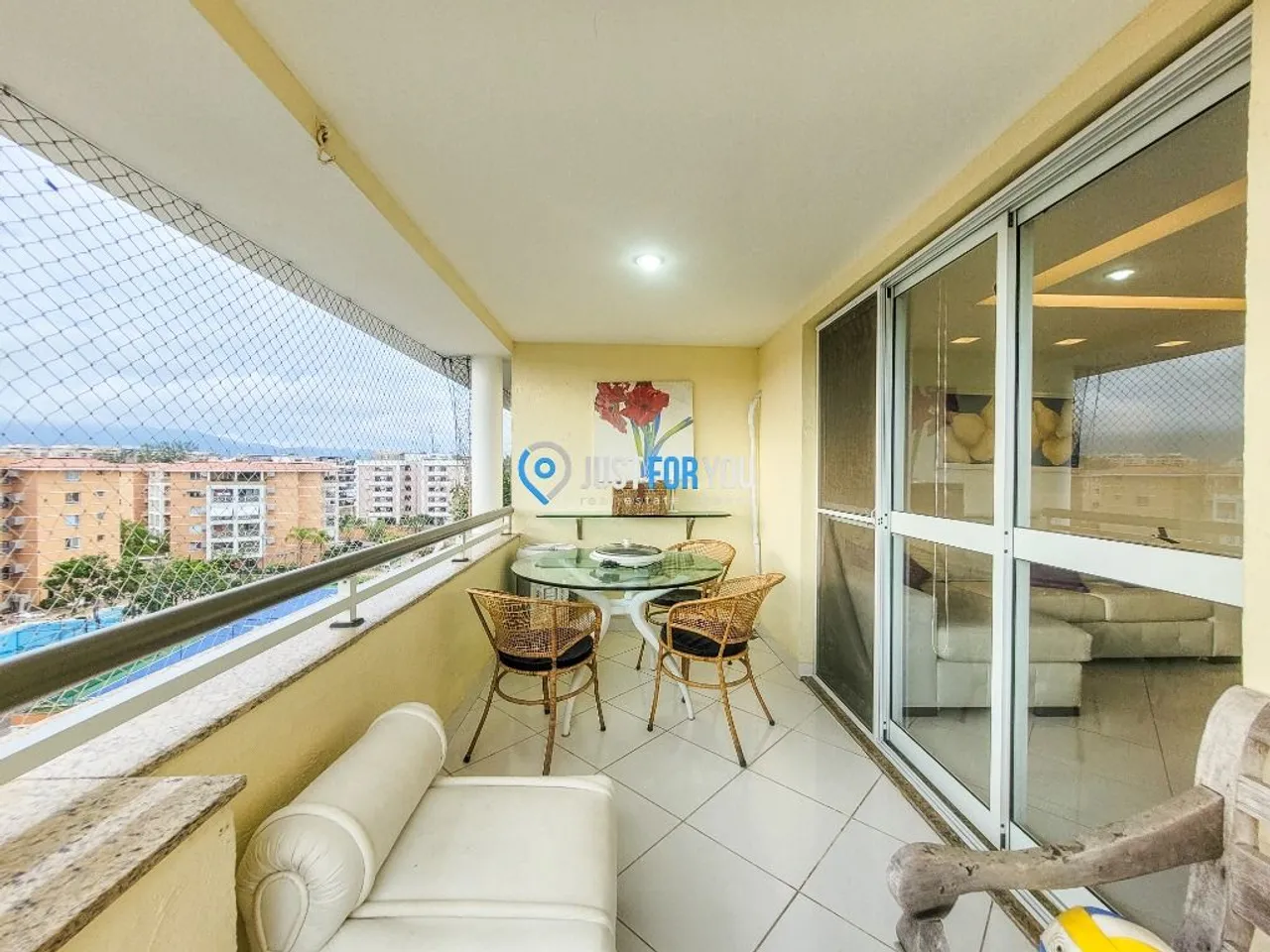 3-bedroom apartment 110 m² with enclosed balcony — photo 9