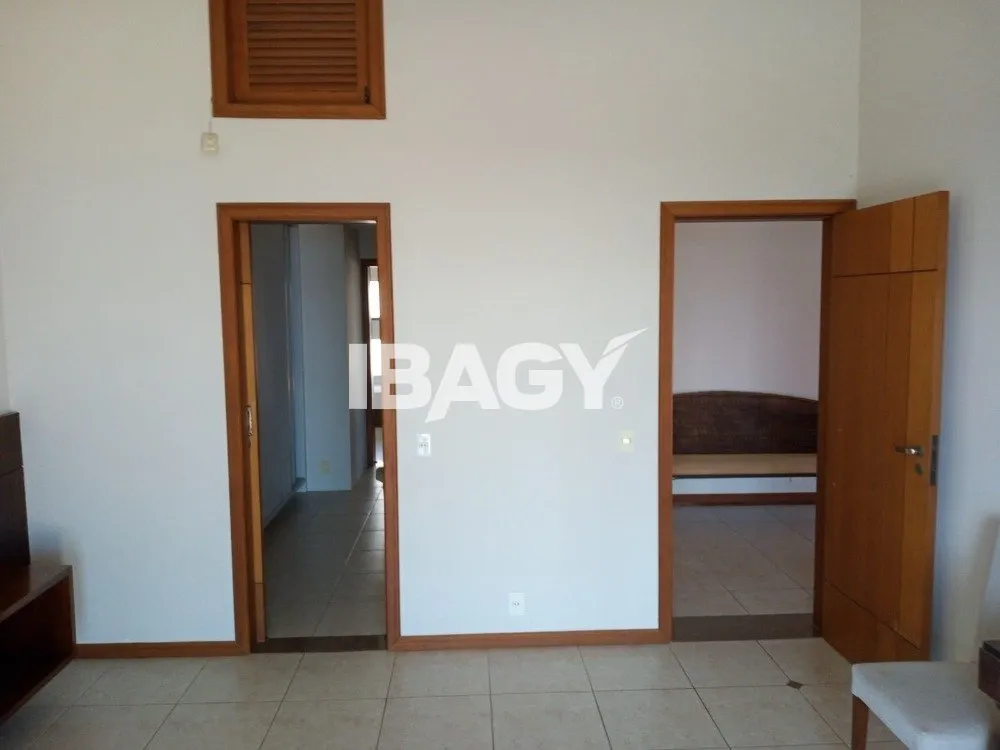 3-bedroom house with 1 suite and a separate kitchen — photo 3
