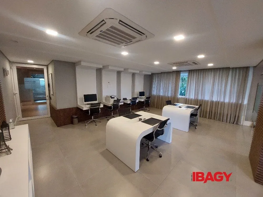 Furnished 2-suite apartment with enclosed balcony — photo 50
