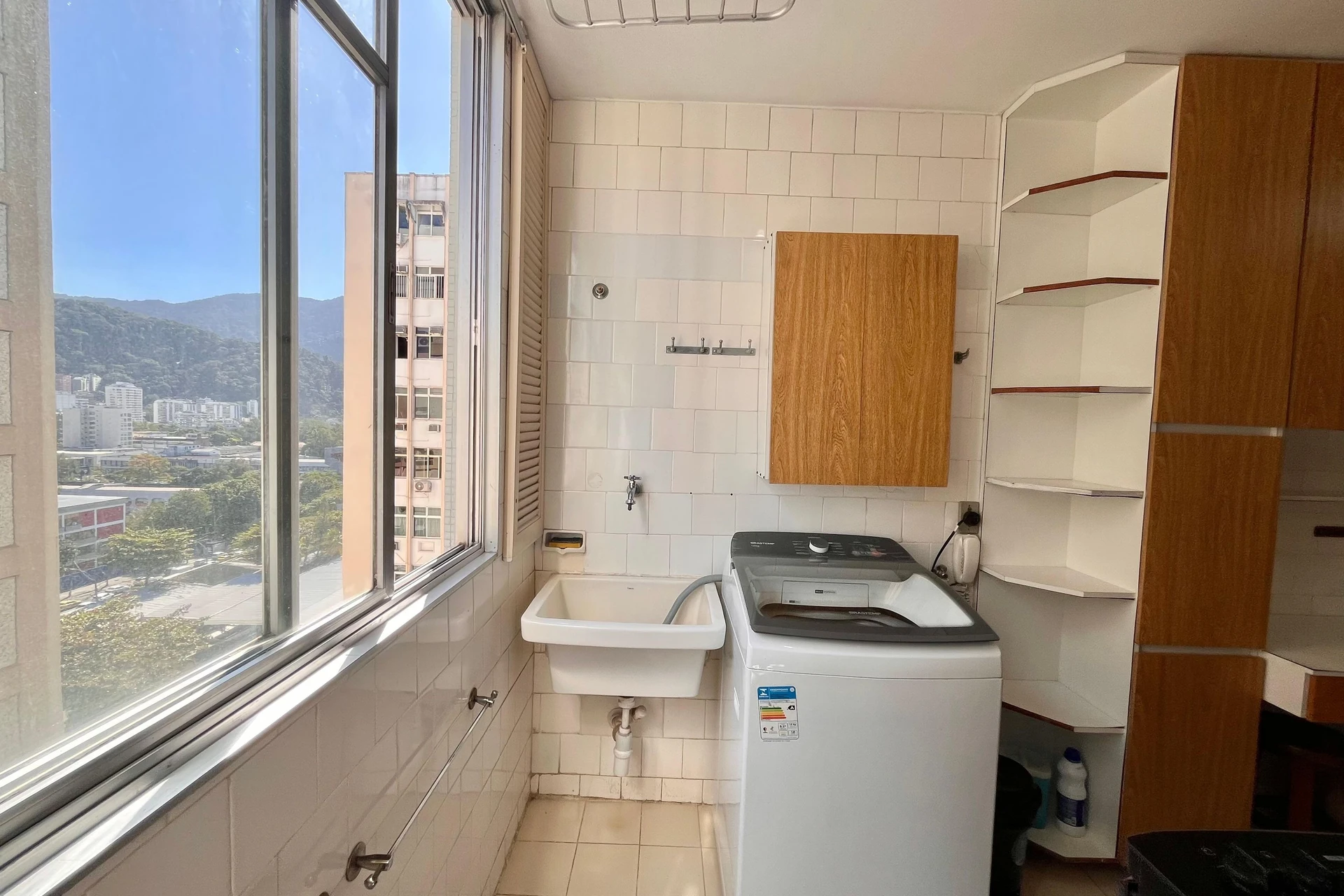 Apartamento mobiliado com 3 quartos e 2 banheiros — photo 24