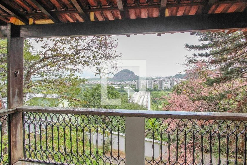 5-bedroom house with a private pool in Rio de Janeiro — photo 26