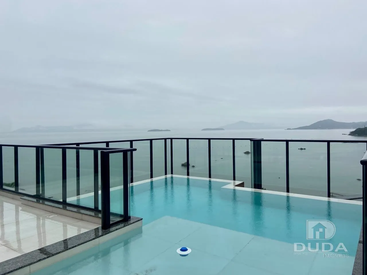 One-bedroom apartment with a water view — photo 13