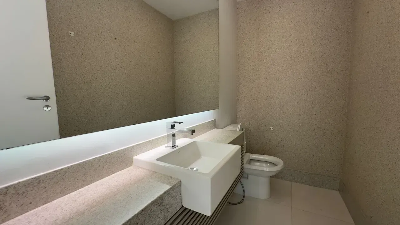4-bedroom apartment with 5 bathrooms and open-plan gas kitchen — photo 7
