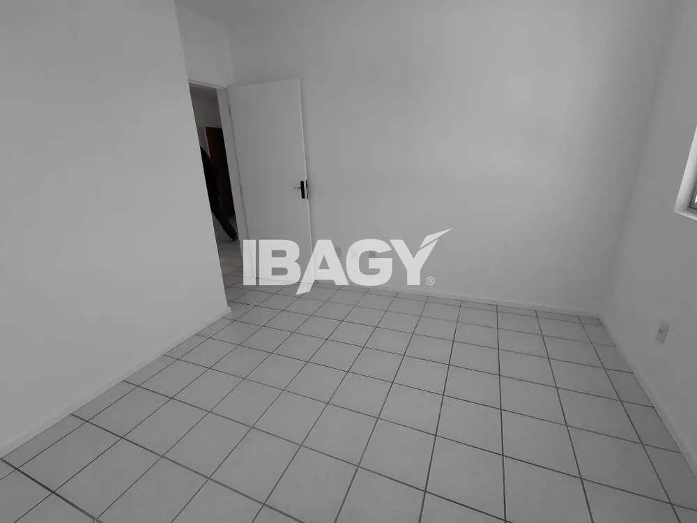 Apartamento de 2 dormitorios con 73 m², 1 plaza y balcón — photo 5