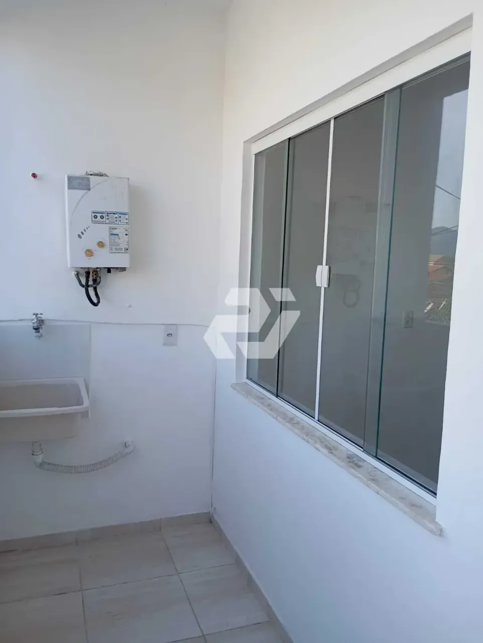 2-bedroom apartment with a balcony and 1 parking space — photo 4
