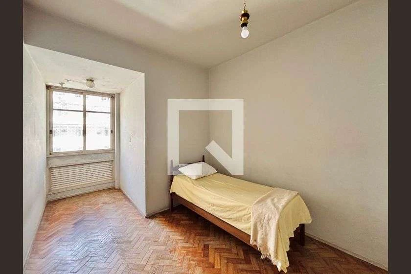 Unfurnished 2-bedroom apartment with city-facing windows — photo 15