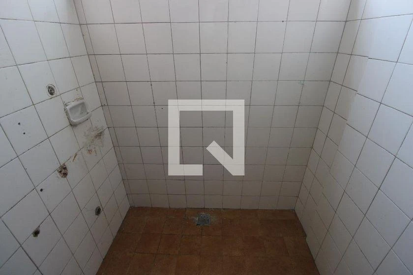 2-bedroom apartment in a building with a pool — photo 33