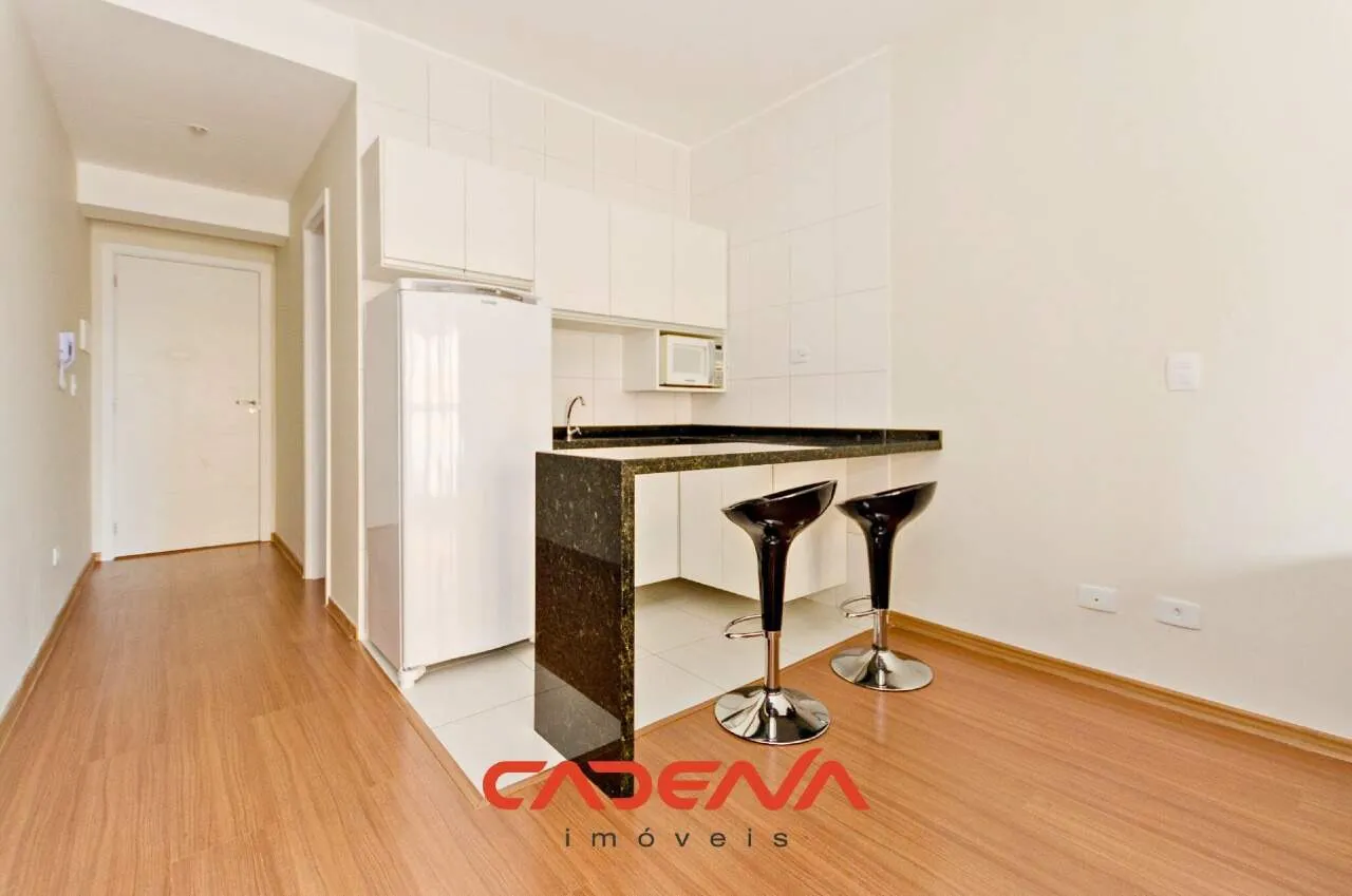 42 m² unfurnished studio with open kitchen and wood floors — photo 8