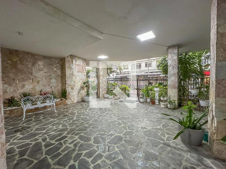 2-bedroom apartment with a mountain view in Rio de Janeiro — photo 12