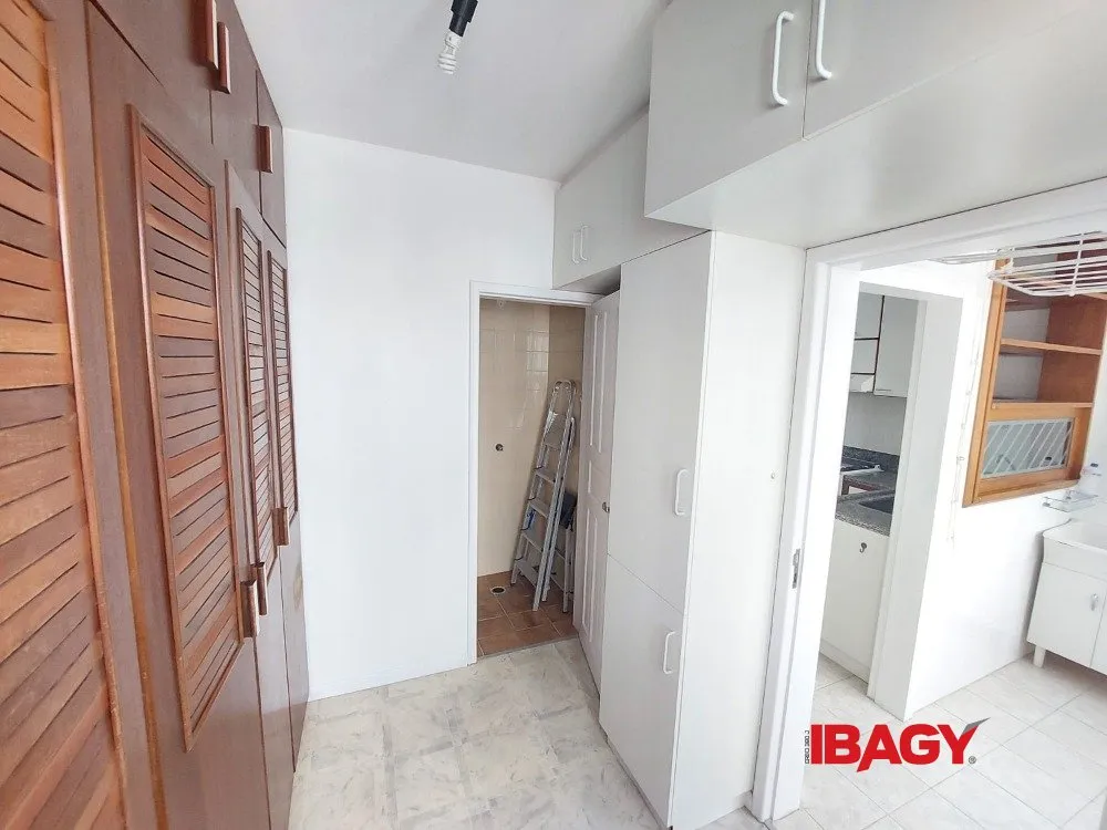 3-bedroom apartment with a separate gas kitchen — photo 19