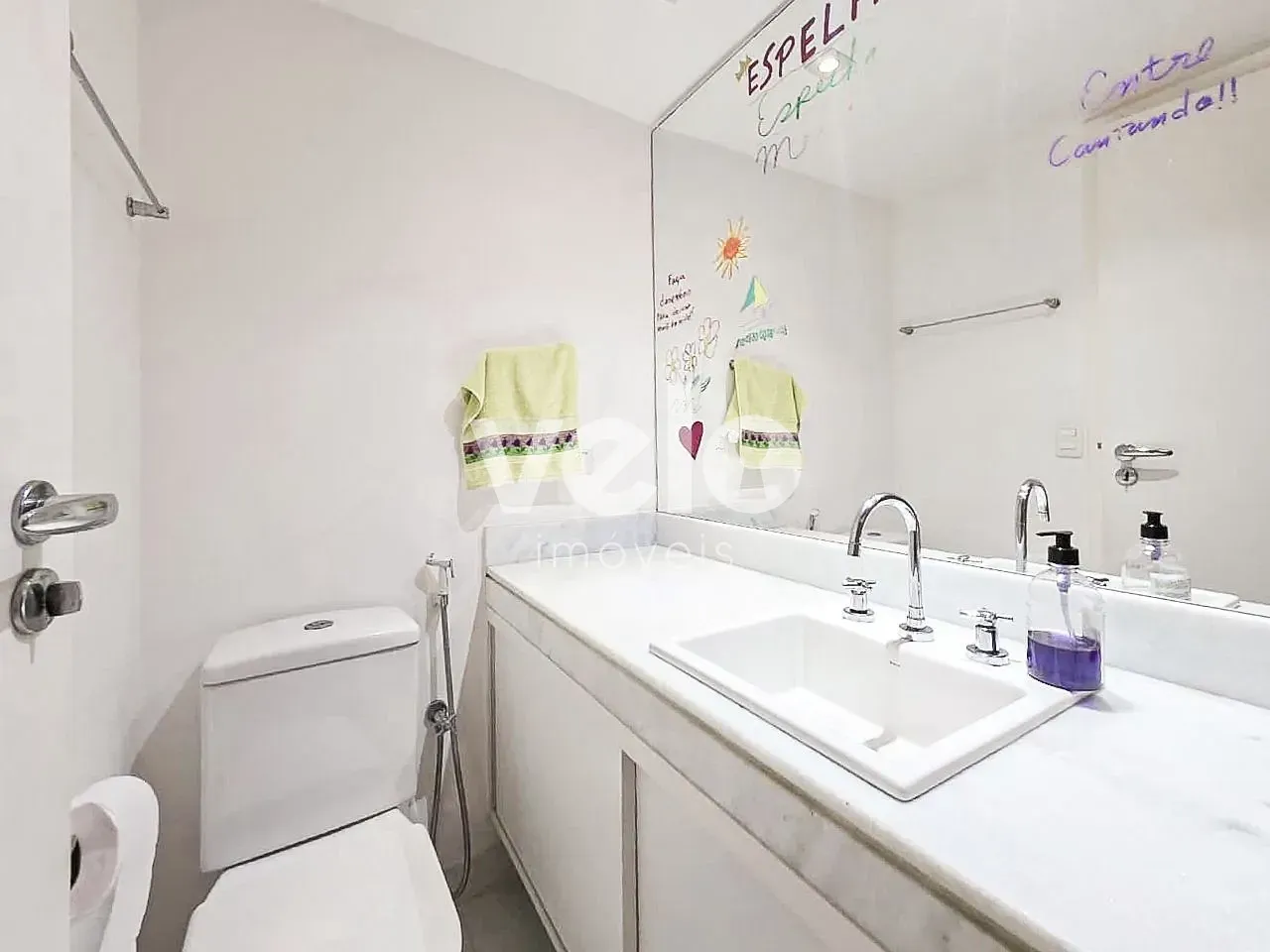 Furnished apartment with 4 bedrooms and 5 bathrooms — photo 34
