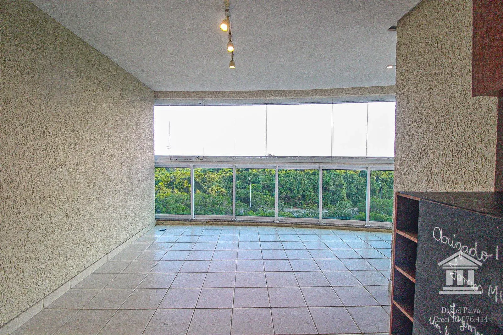 3-bedroom apartment with a glass-enclosed balcony