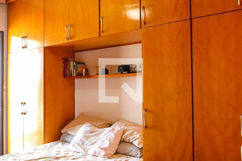 3-bedroom apartment with a suite and glass-enclosed showers — photo 5