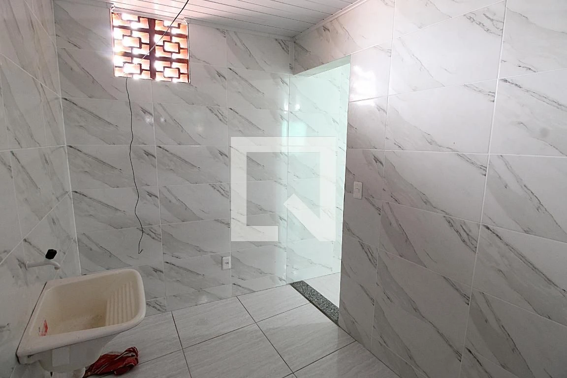 Unfurnished 2-bedroom apartment with open-plan kitchen — photo 15