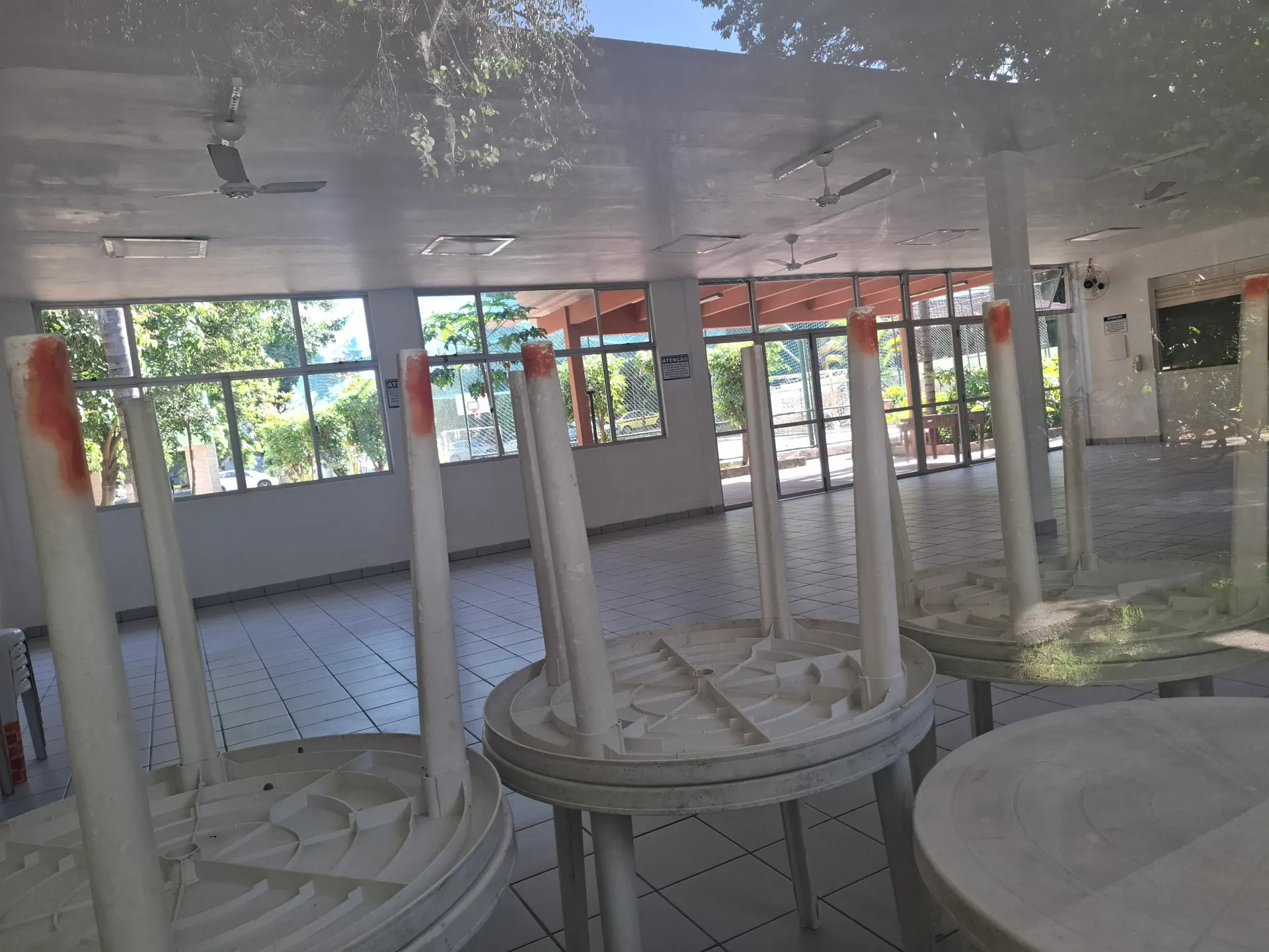 58 m² apartment with 3 bedrooms and 1 parking spot — photo 33