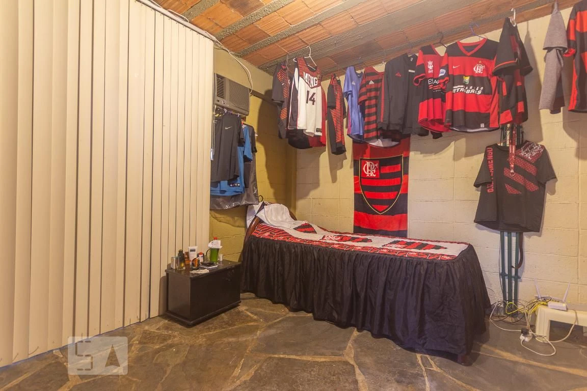 Condo house with 4 bedrooms and 400 m² — photo 42